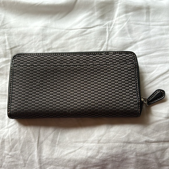 New Coach Wallet - Picture 2 of 3